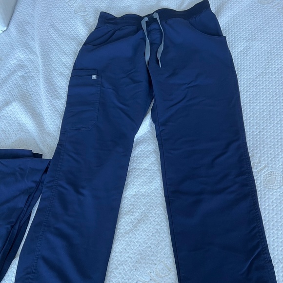 Scrubs - Picture 1 of 1